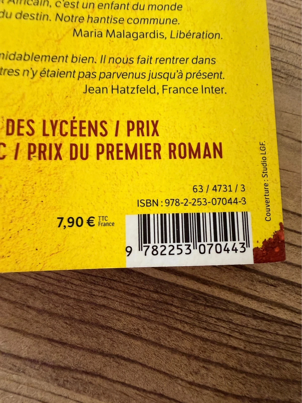 Livre petit pays propre peu servie – photo 6